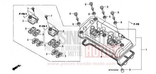 COUVERCLE DE CULASSE CB1000R9 de 2009